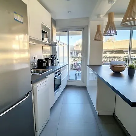 Apartamento Bijou- 4 Pers- Neuf Hyper Centre - Plage - Terrasse Saint-Raphaël
